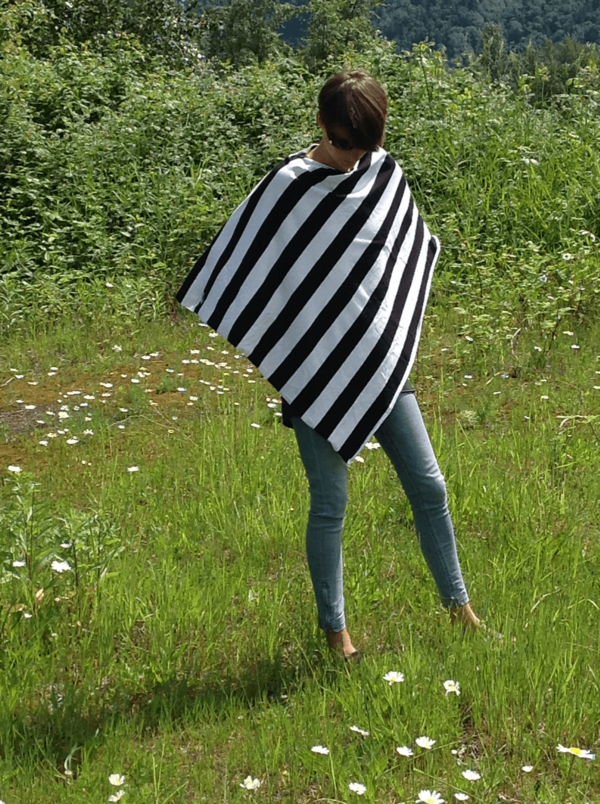 Breastfeeding Poncho black white stripe